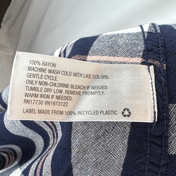 Merona Navy and White Plaid Button-Up Shirt - Picture 5 of 6